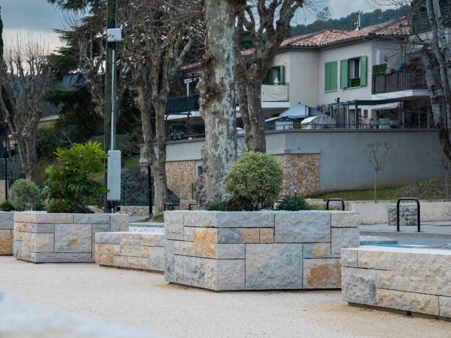 Jardiniere-beton-MODBLOC_SBC-Prefa-1024x682